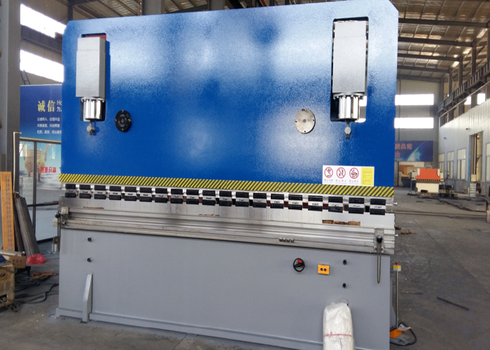 液壓(ya)闆料折彎(wan)機200T4000