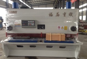 QC11Y-12×2500液壓閘式剪闆(pǎn)機