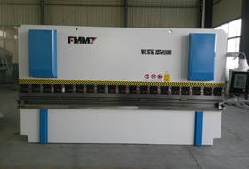 WC67K-125T4000扭軸(zhou)同步數控(kong)折彎機